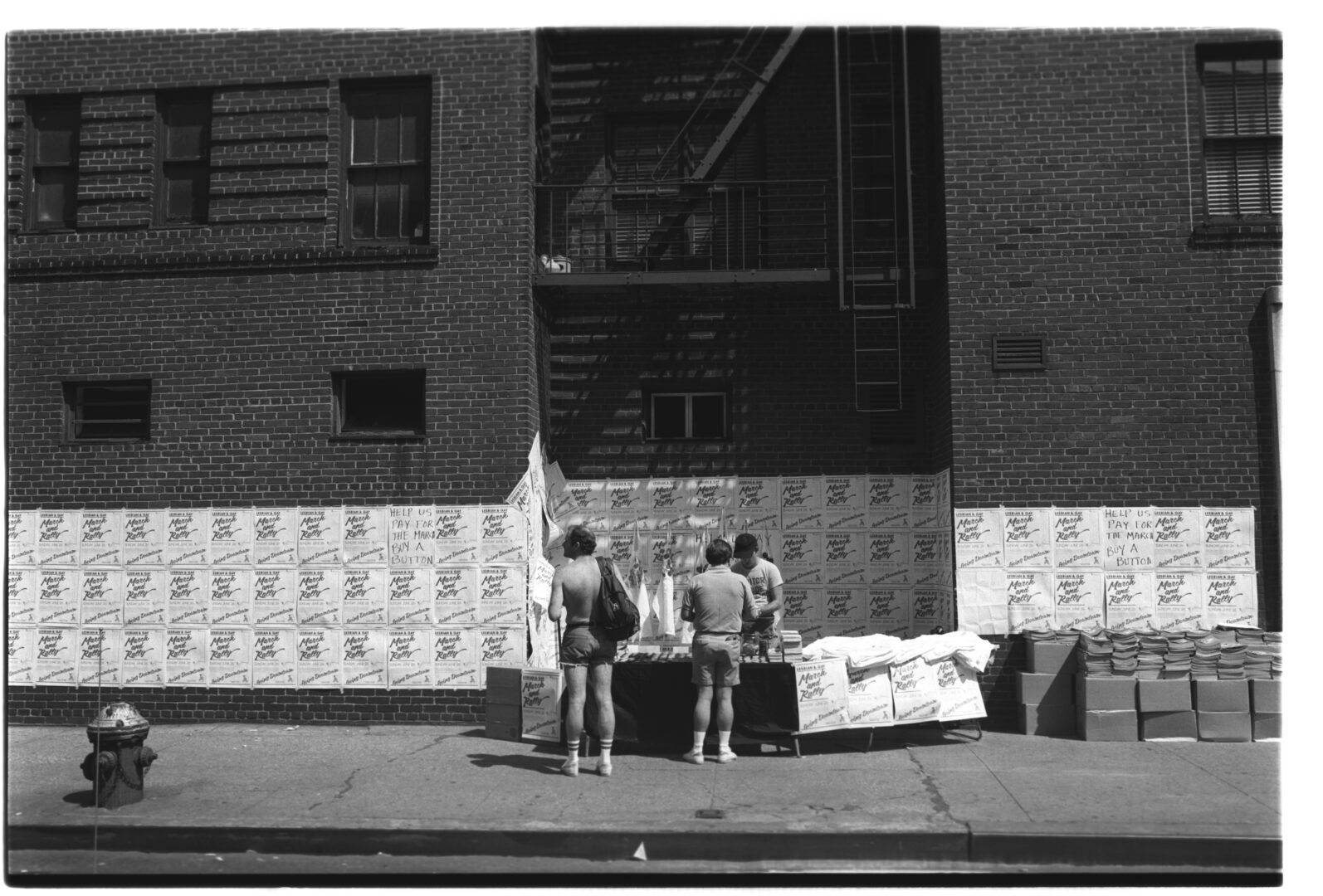 Hank O’ Neal, March and Rally from the series Gay Day, 1983. Vinyl photo mural, 116 x 252 in. © Hank O’Neal. Courtesy of the artist.